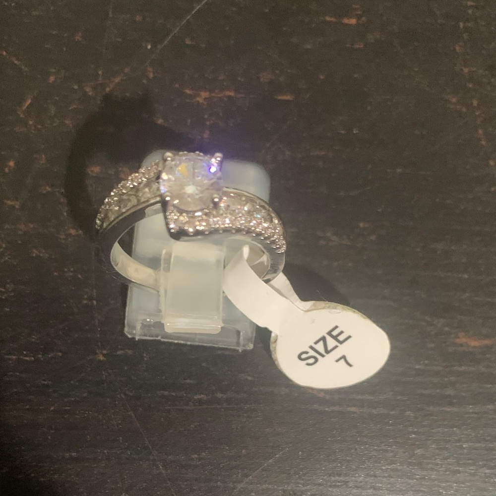 Elegant Silver Women's Ring